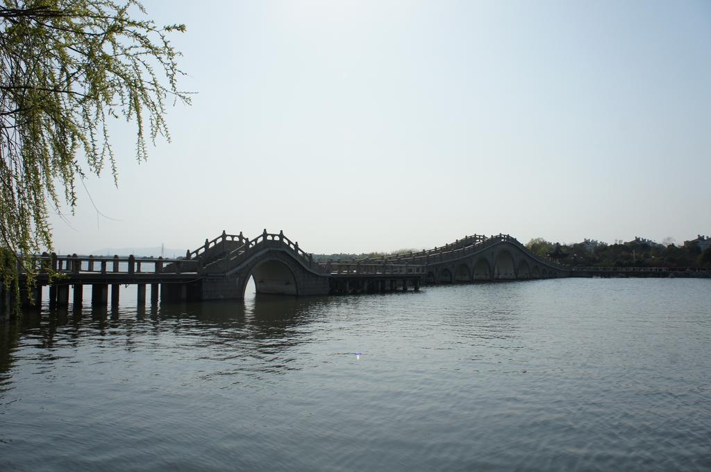 Rosedale Hotel & Resorts Suzhou Сучжоу Экстерьер фото